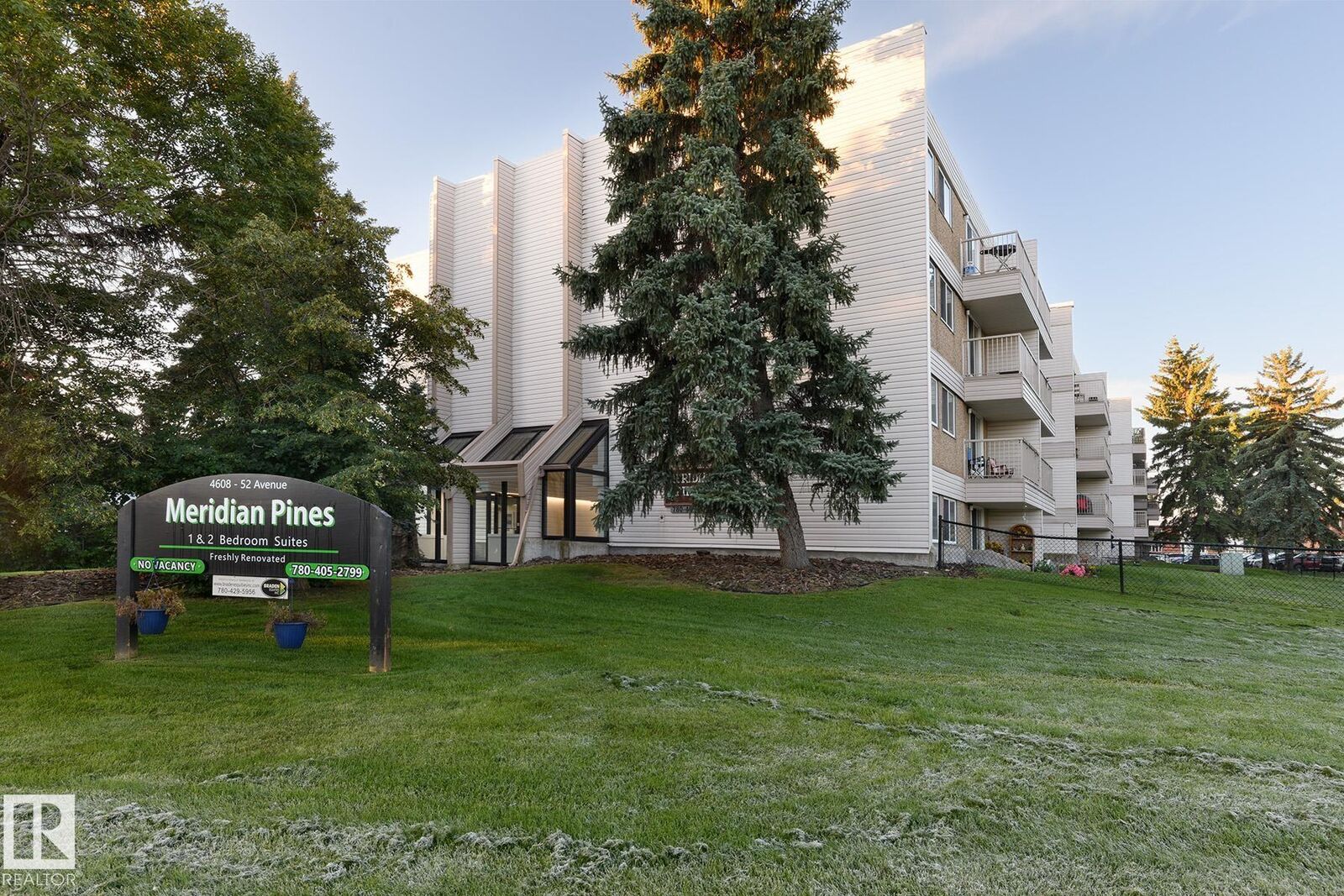 Property Photo:  4608 52 Avenue 410  AB T7Z 1N7 