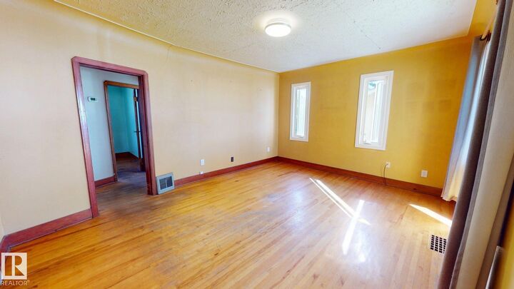 Property Photo:  12225 81 Street NW  AB T5B 2T2 