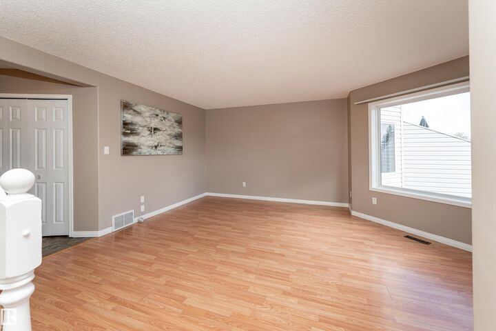 Property Photo:  10 Cranberry Drive 15  AB T8H 2A1 