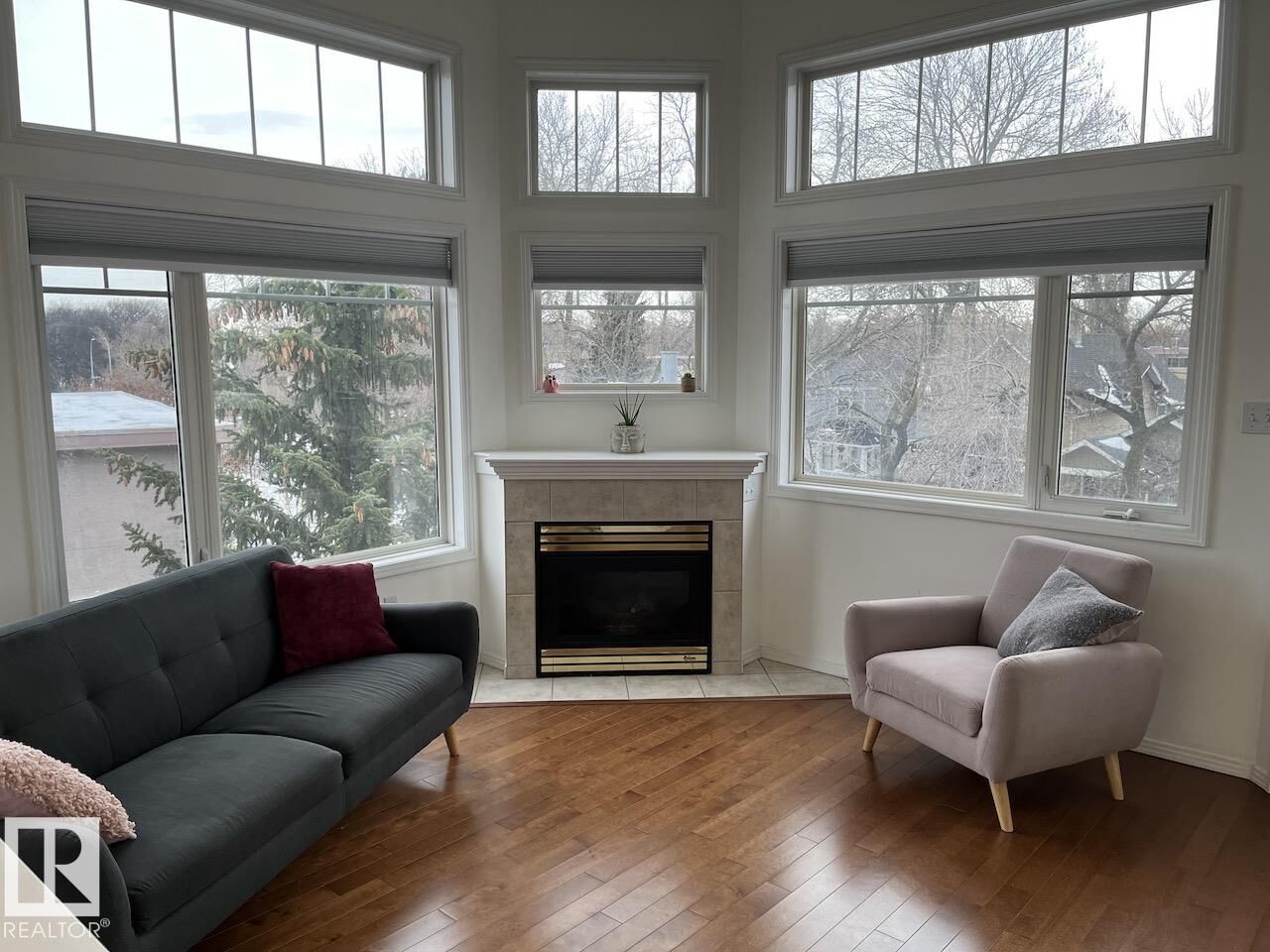 Property Photo:  8909 100 Street NW 402  AB T6E 6T4 