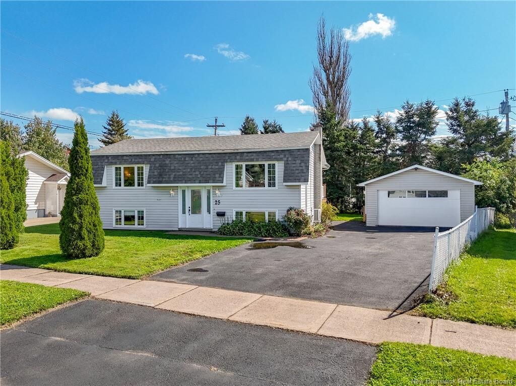 Property Photo: 25 Satinwood Drive NB E1G 1C3