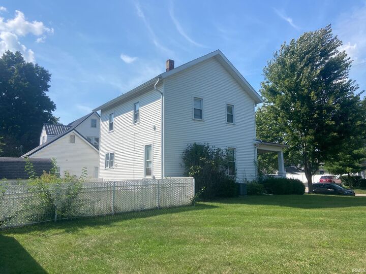 Property Photo:  113 E 3rd Street  IN 46706-1843 