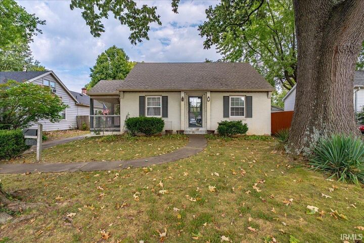 Property Photo: 3306 Bayard Park Drive IN 47714