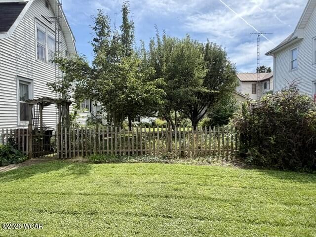 Property Photo:  414 E Franklin Street  OH 43326 