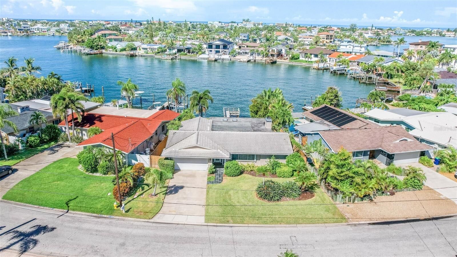 Property Photo:  513 Harbor Drive N  FL 33785 