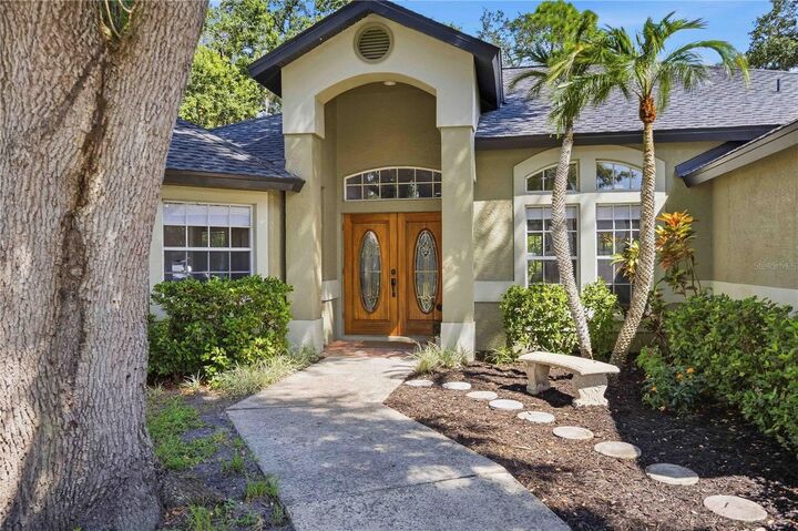 Property Photo:  5595 Bent Oak Drive  FL 34232 