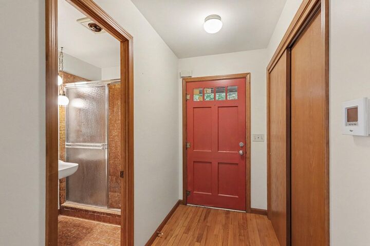 Property Photo: 1405 W Lovell Street MI 49006