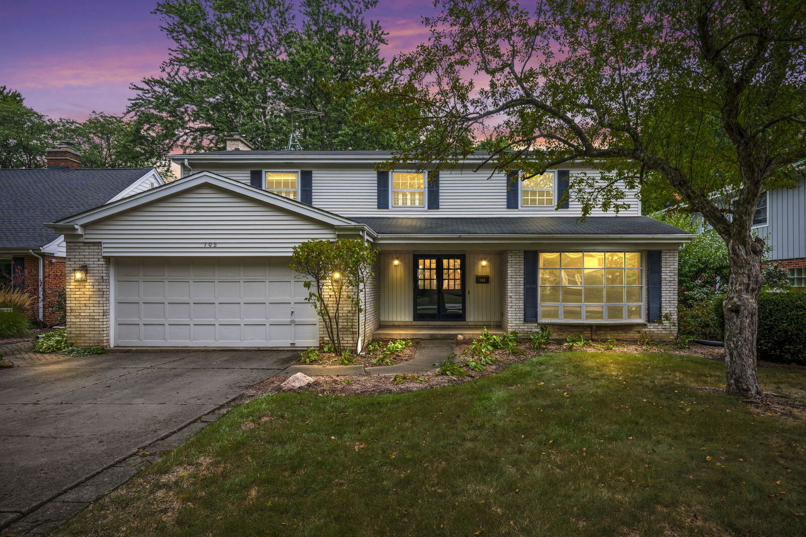Property Photo: 705 S Kennicott Avenue IL 60005