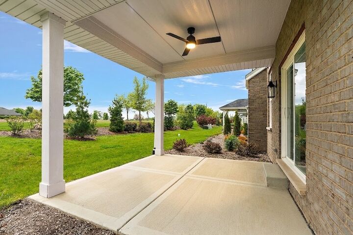 Property Photo: 15959 Prairie View Court T6 IL 60451