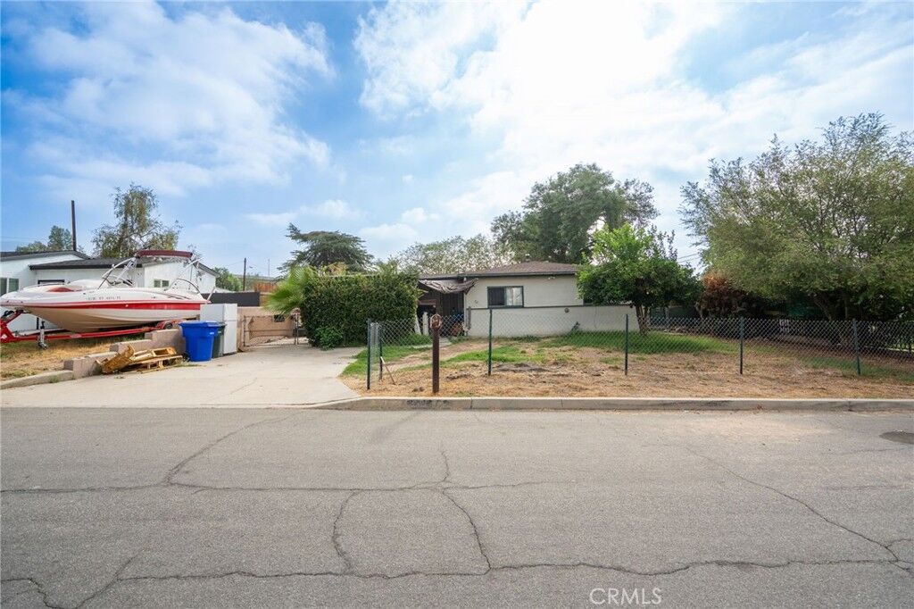 Property Photo: 6705 Valaria Drive CA 92346