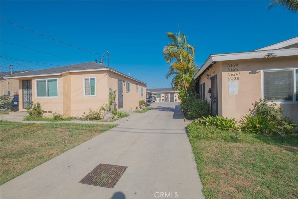 Property Photo: 11624 Adenmoor CA 90241