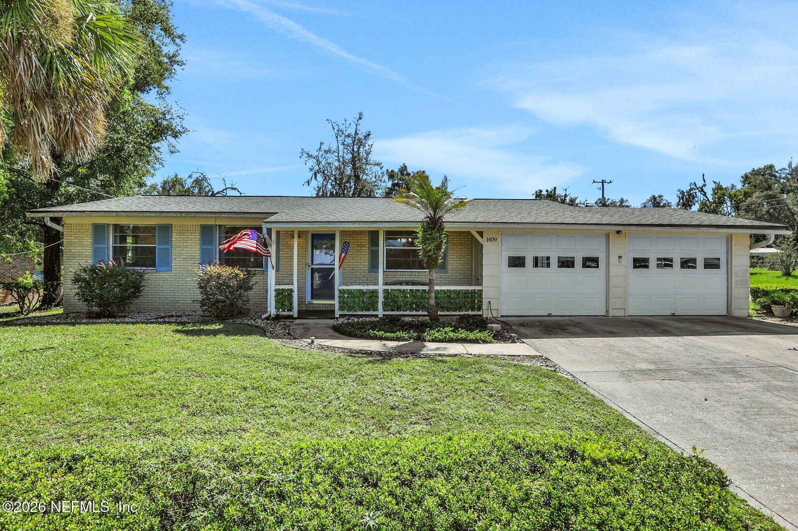 Property Photo: 1409 Idlewild Avenue FL 32043