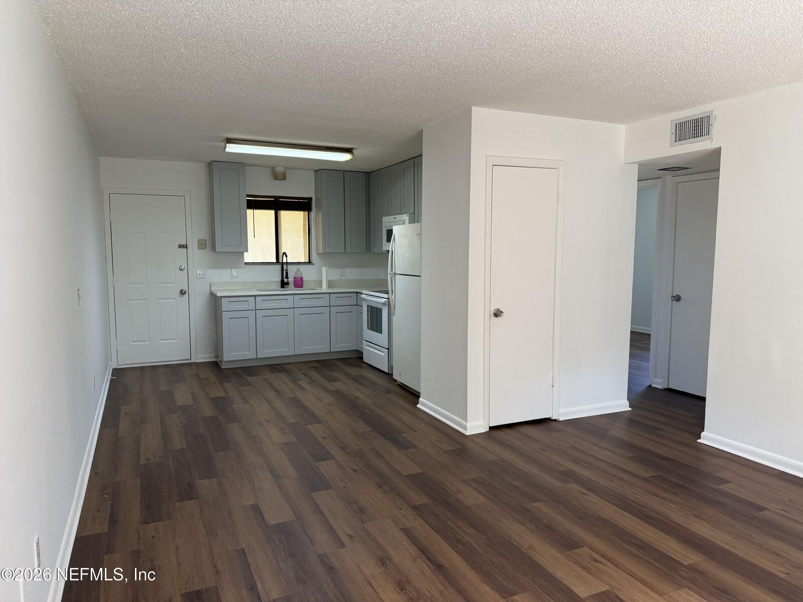 Property Photo:  5243 Westchase Court 3  FL 32210 