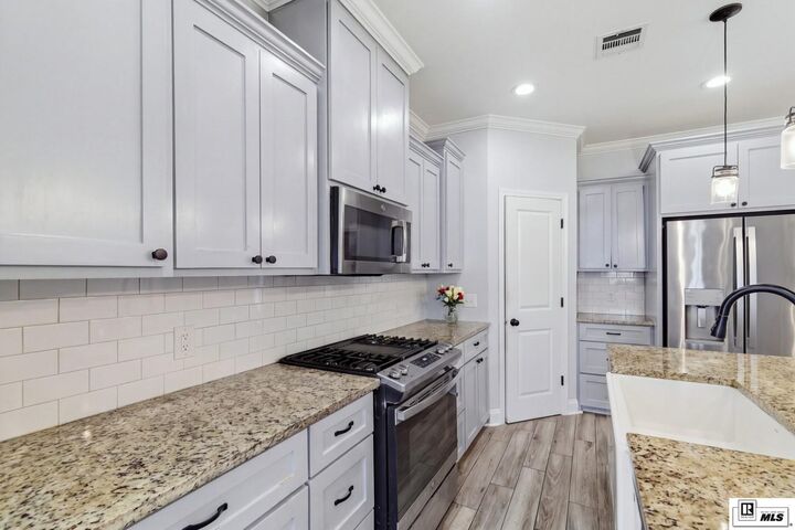 Property Photo:  115 Piney Cove  LA 71291 