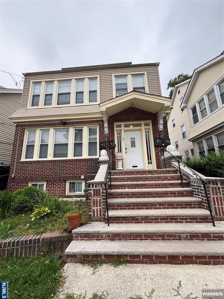Property Photo:  35 Monticello Avenue 3  NJ 07106 