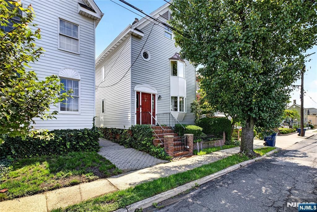 Property Photo:  218 Jackson Avenue  NJ 07601 
