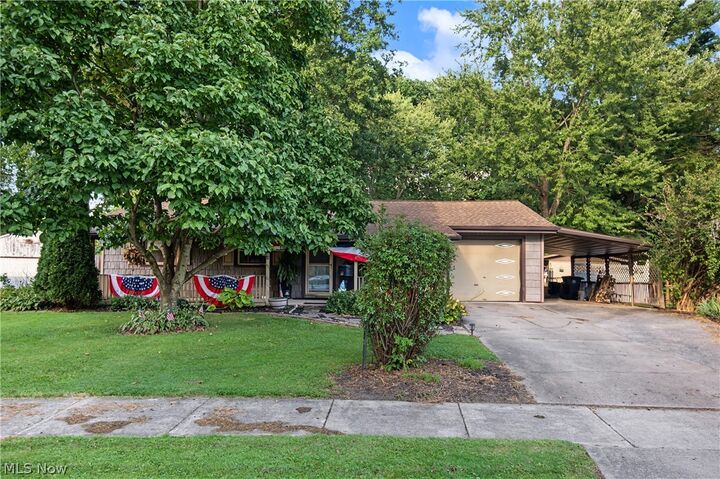 Property Photo:  3577 Lynwood Drive NW  OH 44485 