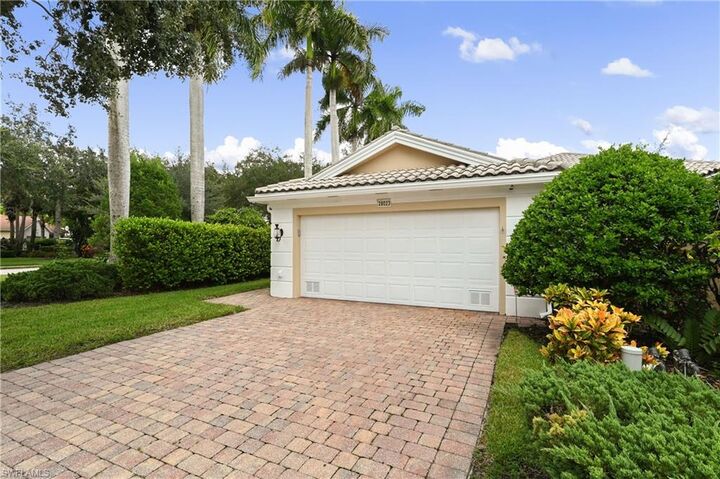 Property Photo:  28023 Dorado Dr  FL 34135 