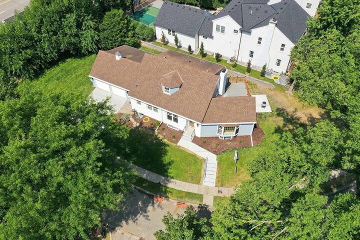 Property Photo:  4920 Sunnyside Road  MN 55424 