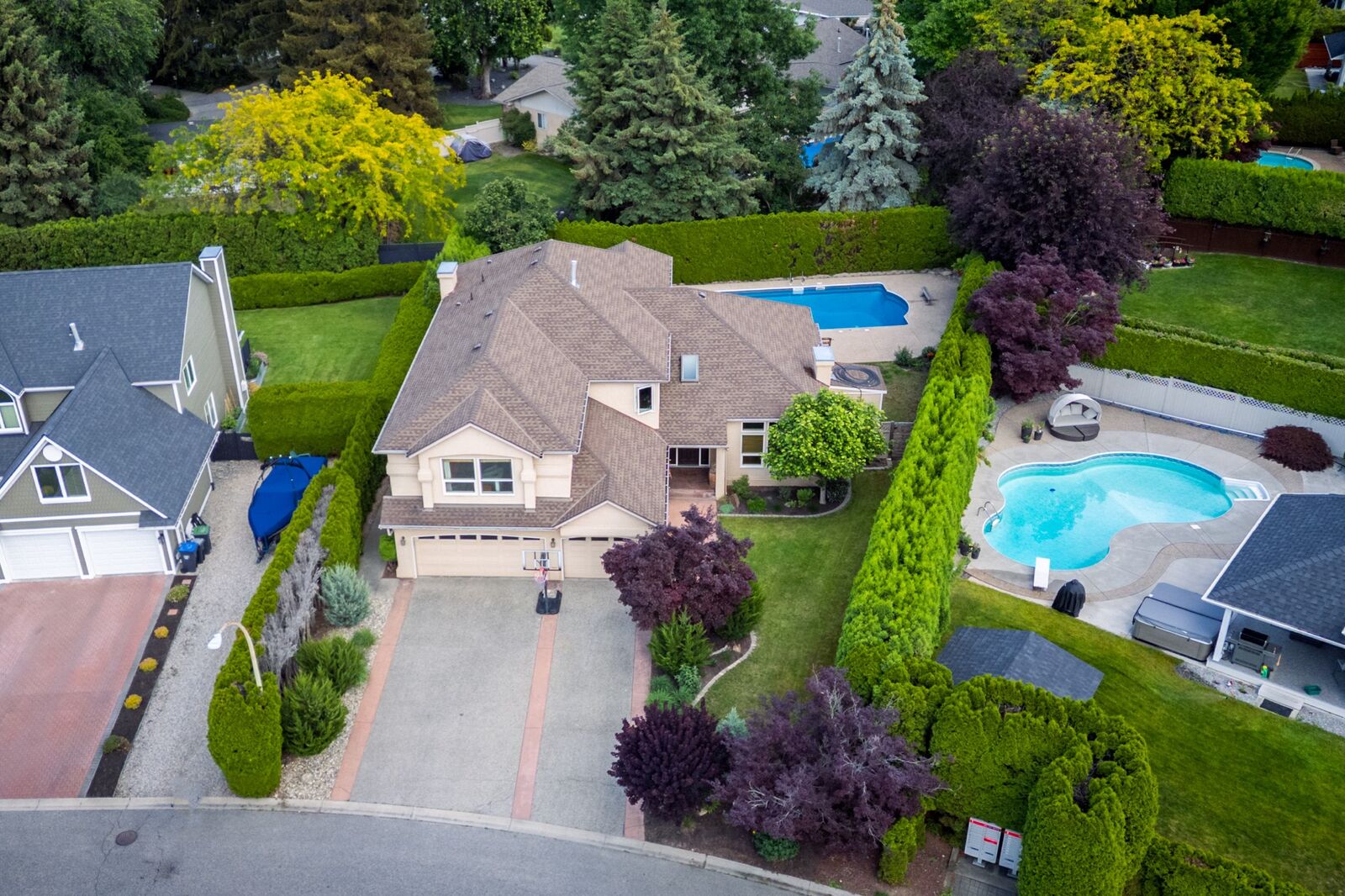 Property Photo:  492 Carona Crescent  BC V1W 3C6 