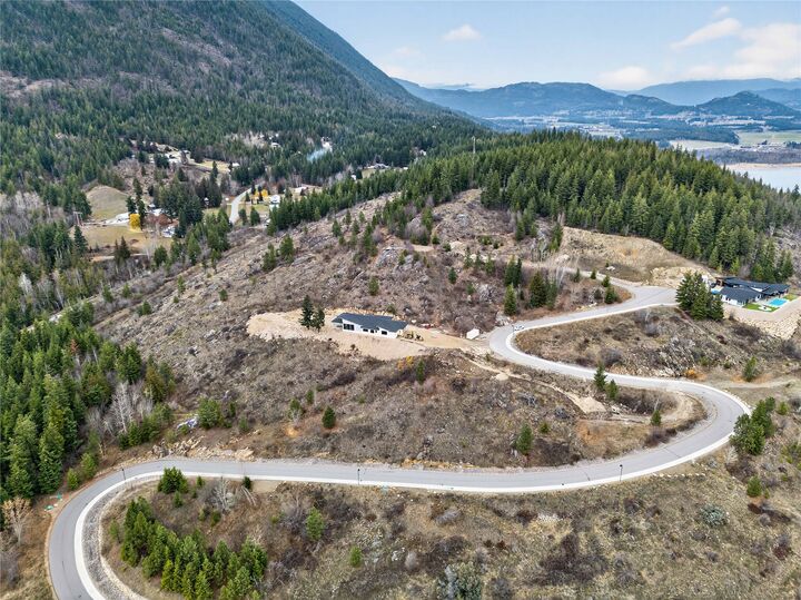 Property Photo:  4 Kault Hill Road 5  BC V0E 2X0 