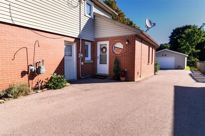 Property Photo:  7 Martin Avenue  ON N3Y 4C4 