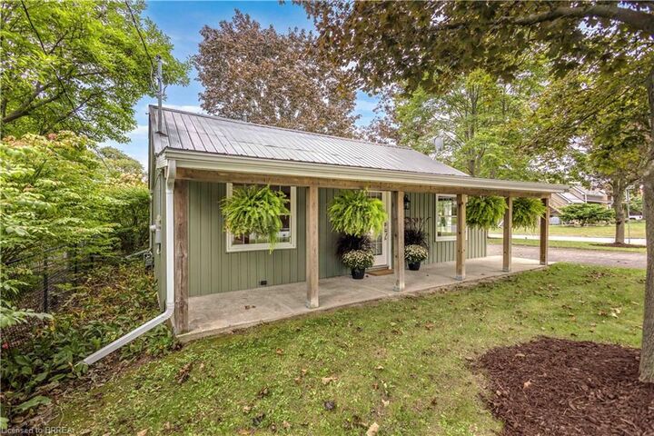 Property Photo:  79 Oak Street  ON N3Y 3J9 