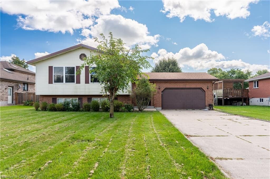 Property Photo:  69 Napier Street  ON N0K 1N0 