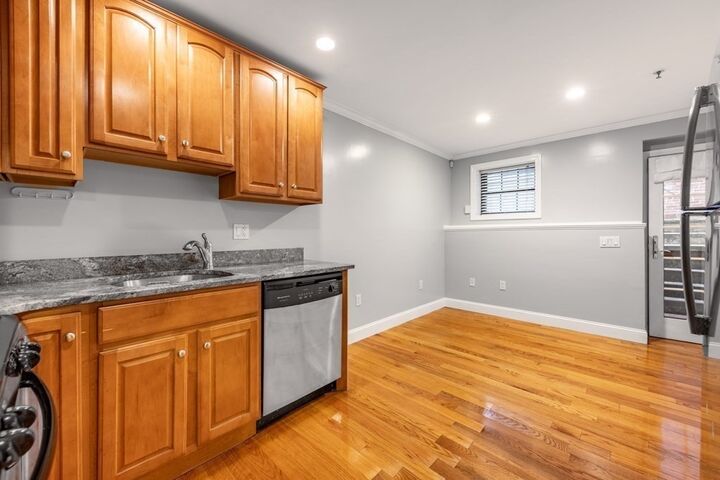 Property Photo:  11 Wiget Street 1  MA 02113 