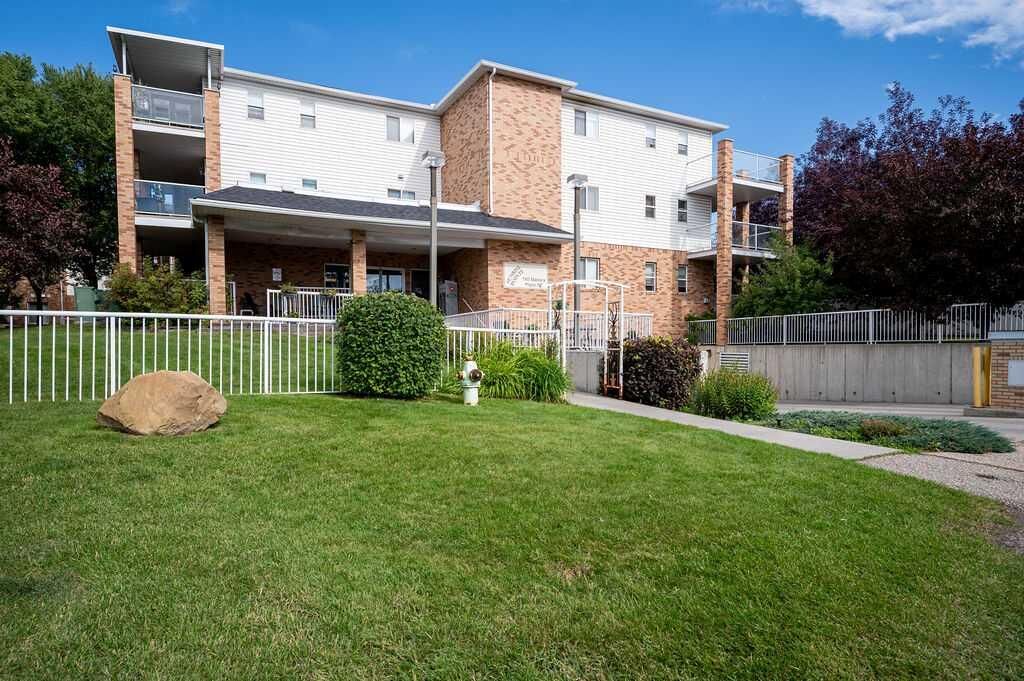 Property Photo:  165 Manora Place NE 439  AB T2A 7X5 