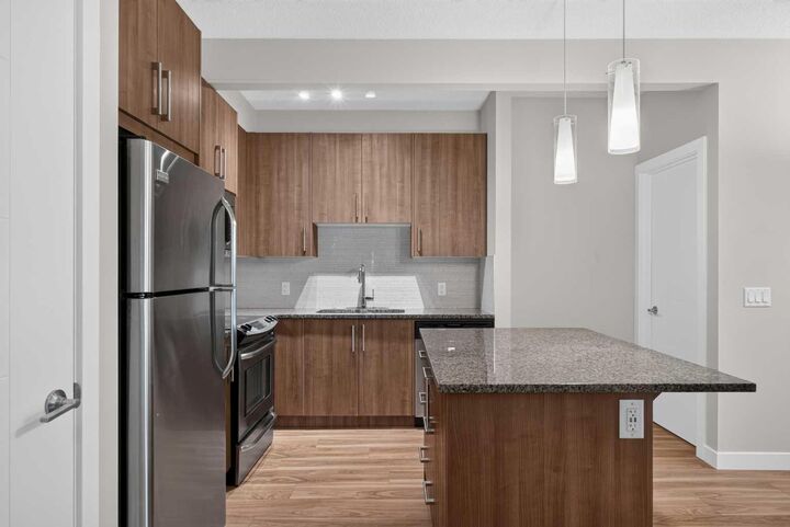 Property Photo:  4 Sage Hill Terrace NW 7  AB T3R 0W4 