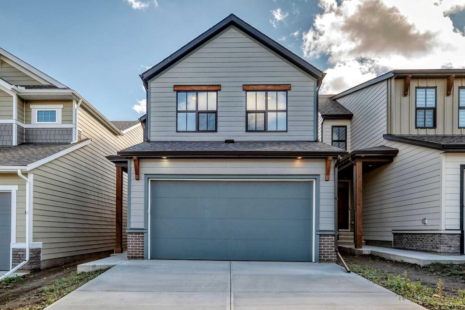 Property Photo:  1073 Sawgrass Link NW  AB T4B 5V2 