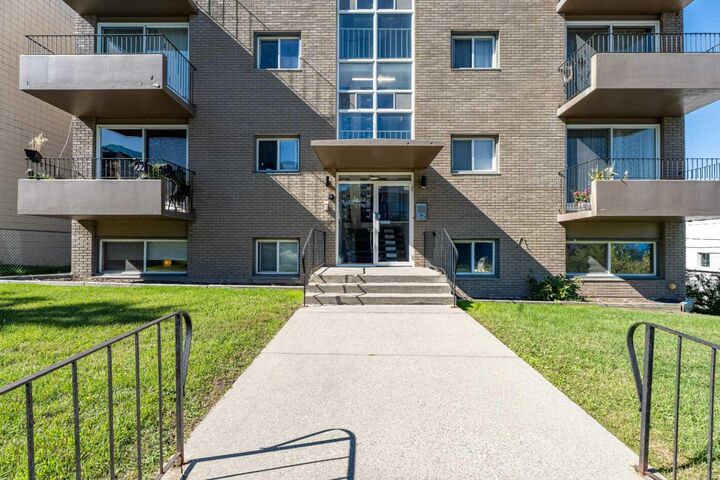 Property Photo: 1811 18A Street SW 404 AB T2T 4W1