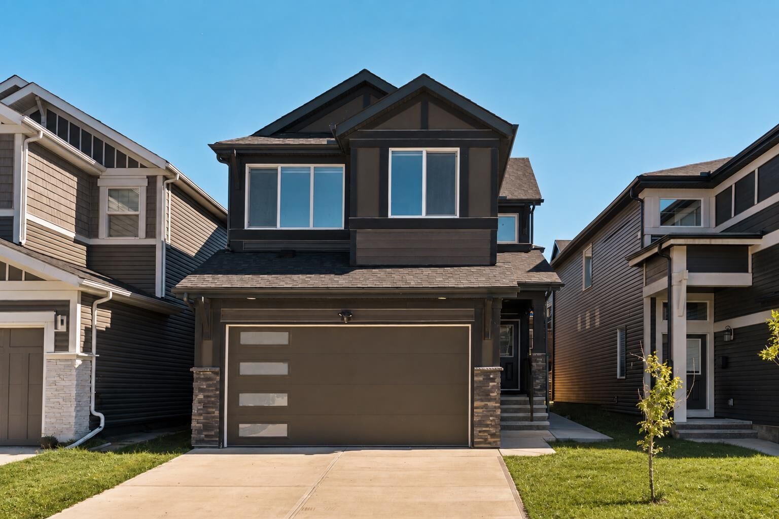 Property Photo:  312 Lucas Way NW  AB T3P 0R5 