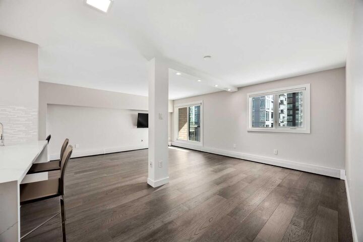 Property Photo:  220 13 Avenue SW 707  AB T2R 1L6 