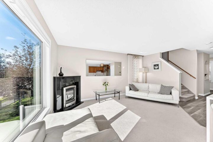 Property Photo:  21 Rocky Vista Circle NW  AB T3G 5B7 