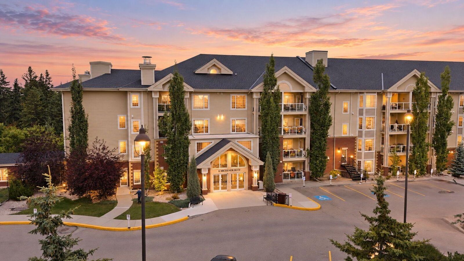 Property Photo:  6 Michener Boulevard 101  AB T4P 0M6 