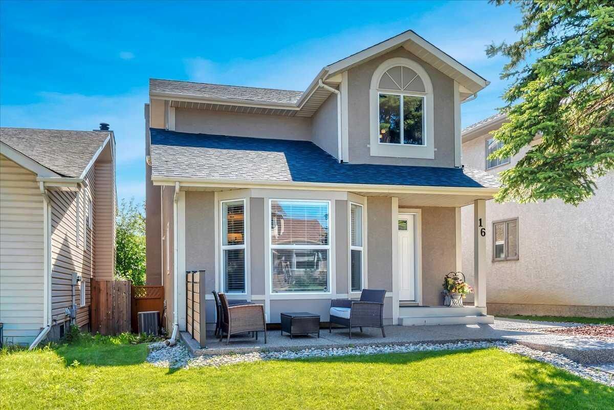Property Photo:  16 Millrise Crescent SW  AB T2Y 2H6 
