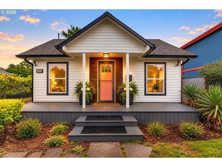 Property Photo: 5916 SE 85th Ave OR 97266