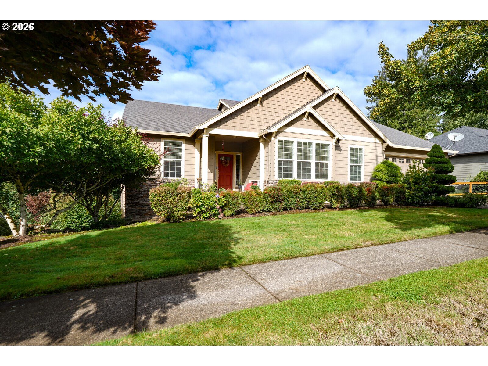 Property Photo: 16563 Oak Tree Ter OR 97045