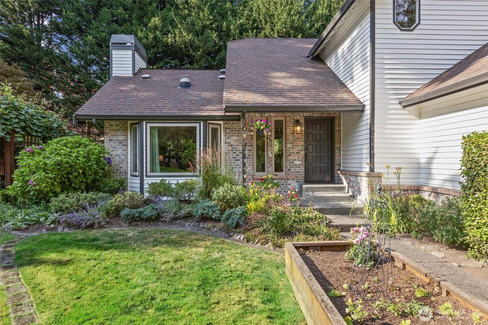 Property Photo: 2119 242nd Street SW WA 98021