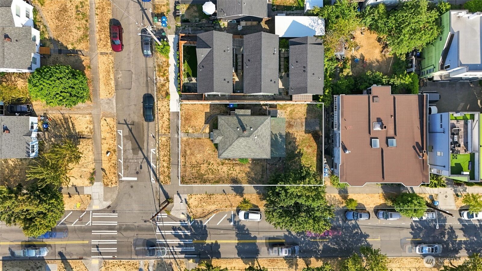 Property Photo: 1403 E Alder Street WA 98122
