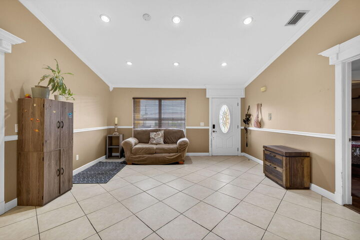 Property Photo:  1314 SW Bellevue Avenue  FL 34953 