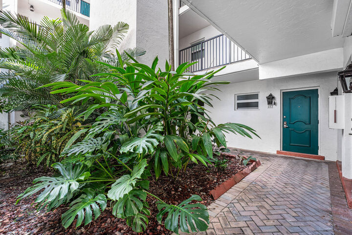Property Photo:  1212 SE 2nd Court 103  FL 33301 