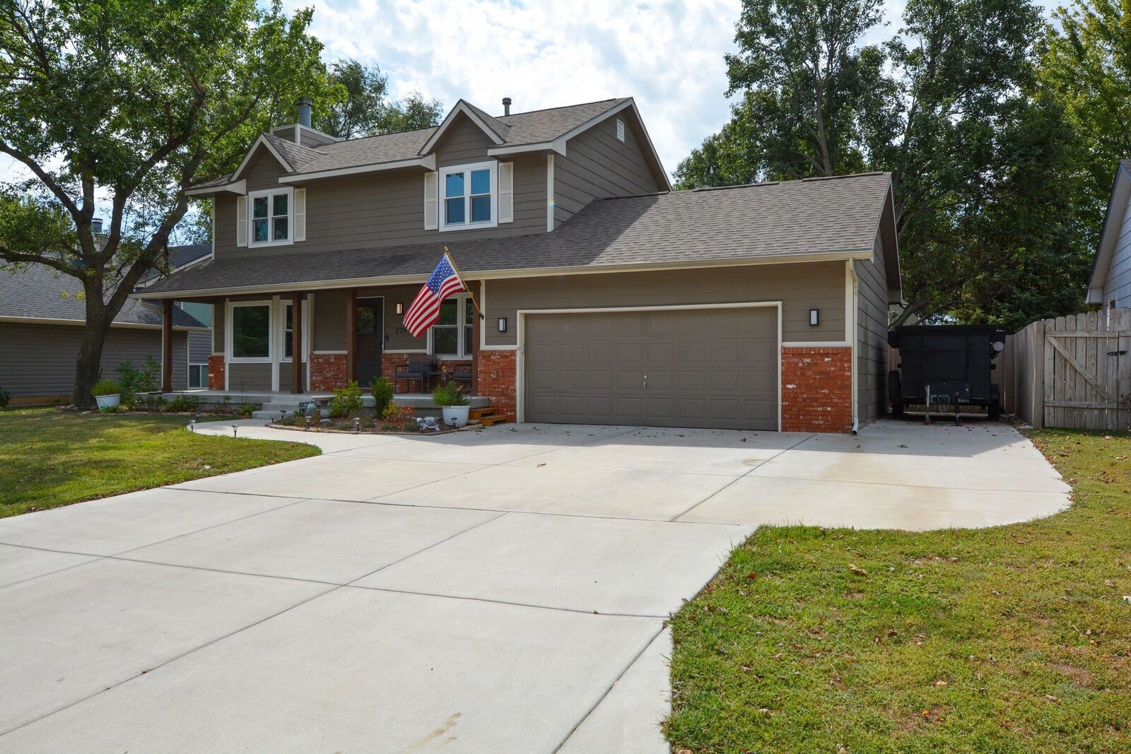 Property Photo: 219 E Sandhill Rd. KS 67037-3835
