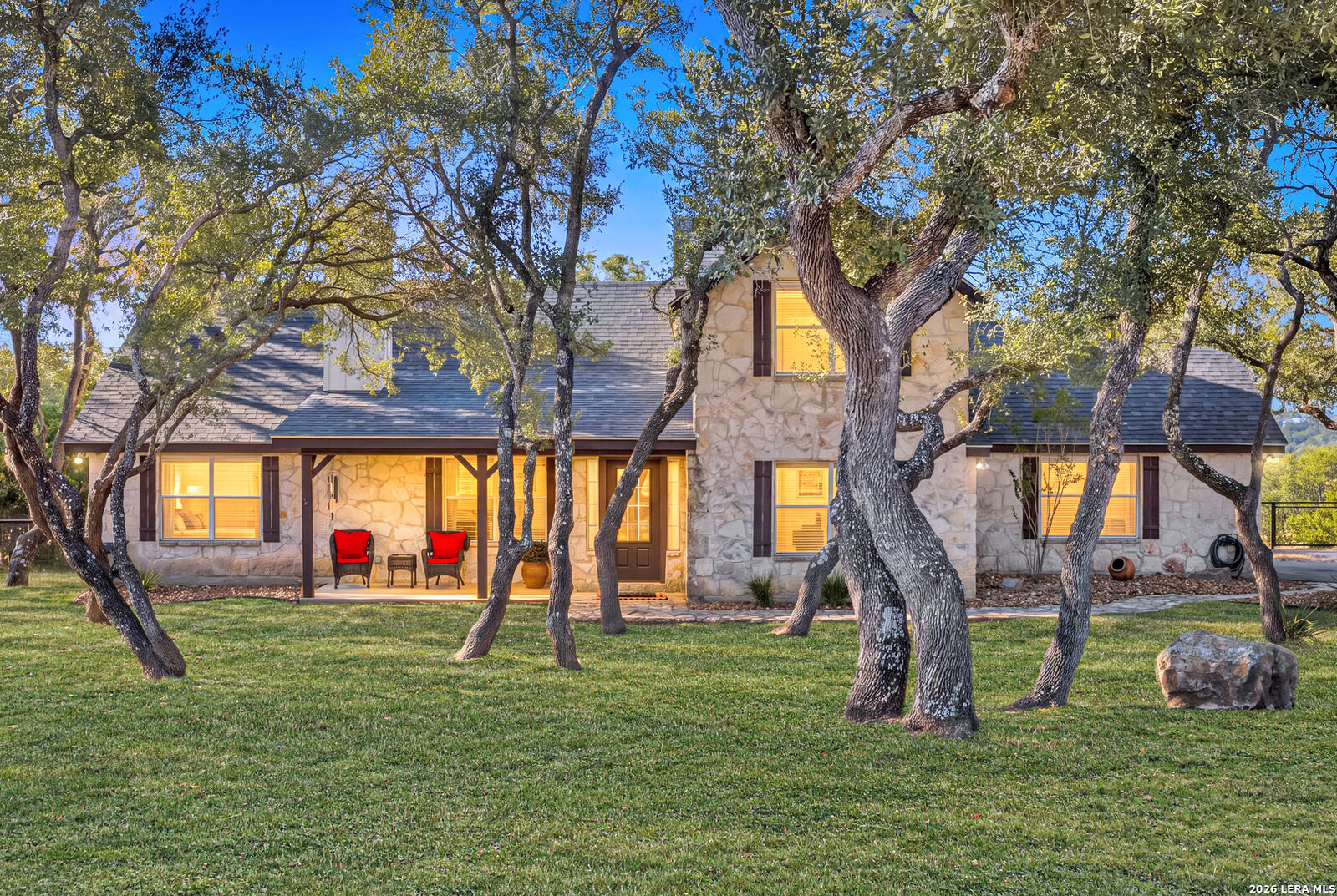 Property Photo:  8013 Devonshire Dr  TX 78070 