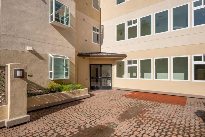 Property Photo: 30 Lorton Avenue 302 CA 94010