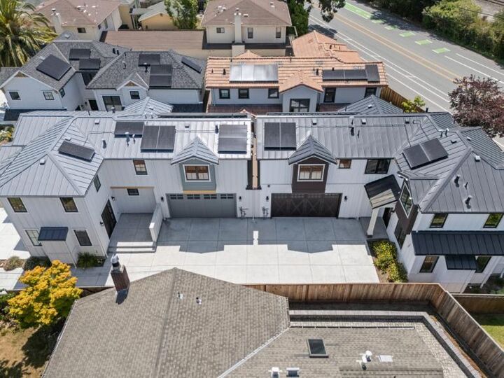 Property Photo:  739-741 Linden Avenue  CA 94010 