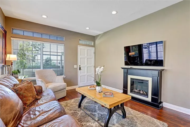 Property Photo:  33 Leonado  CA 92688 