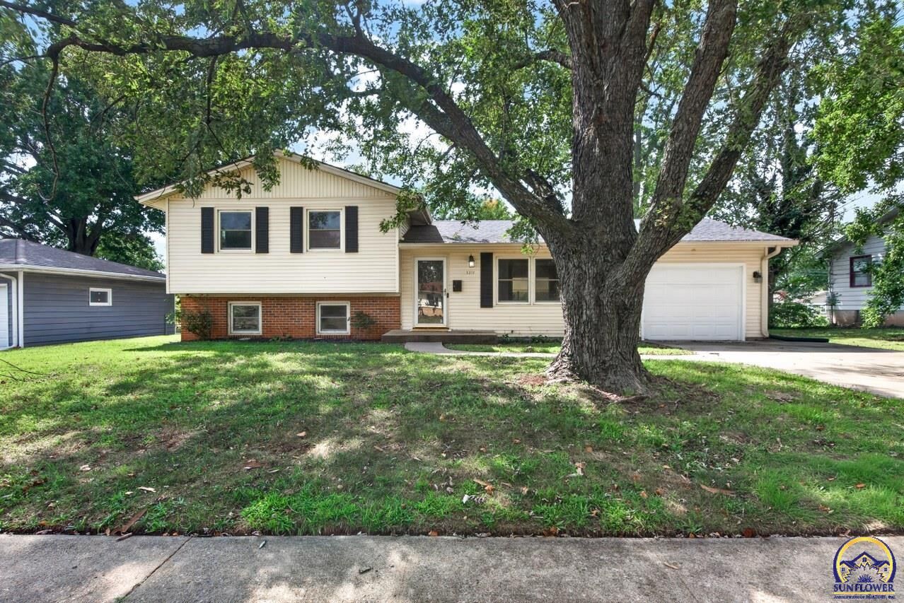 Property Photo:  5317 SW 24th St  KS 66614 
